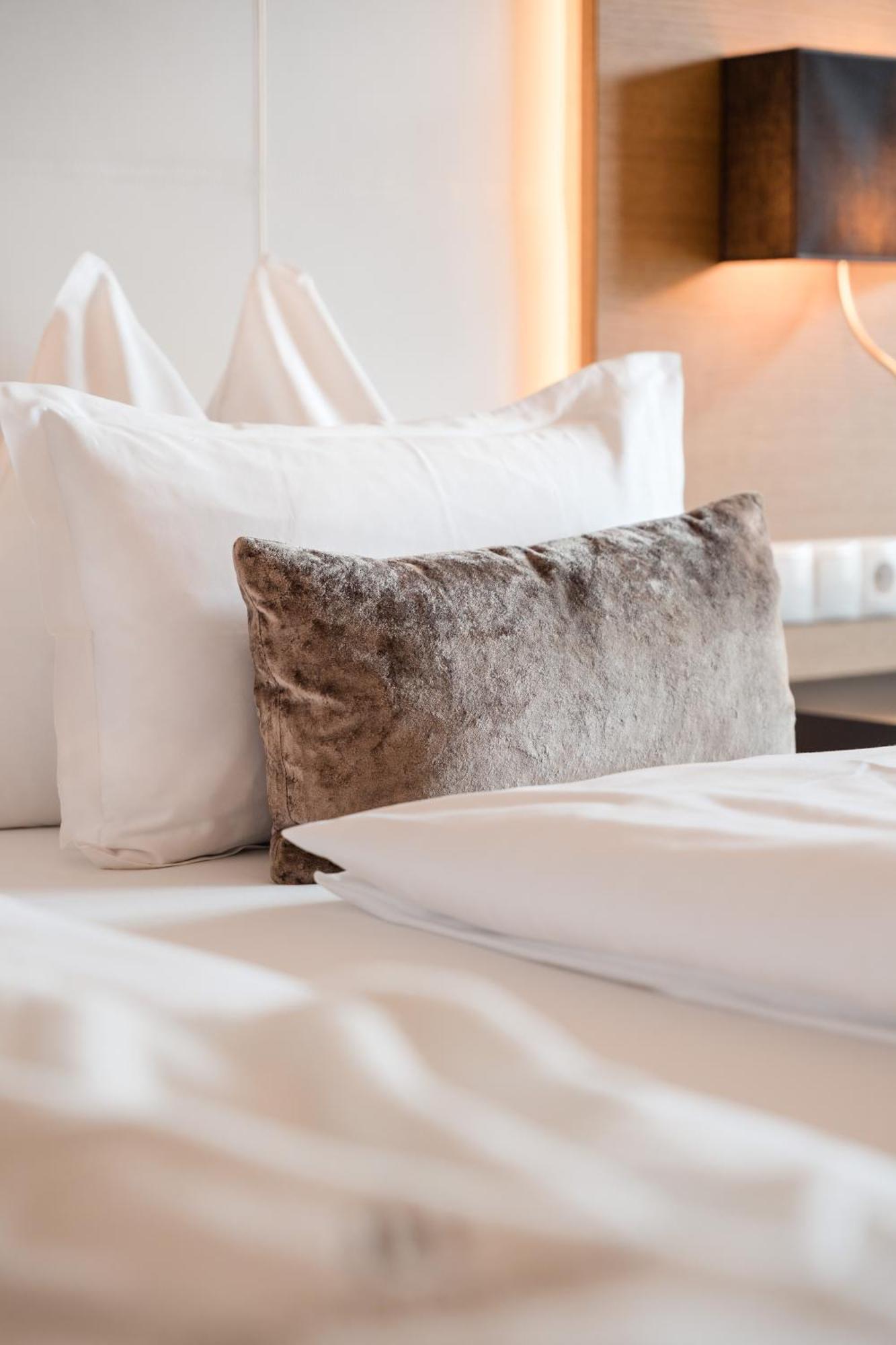 Boutique Hotel Eschenlohe Schenna Kültér fotó